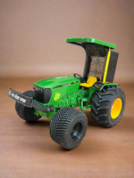 John Deere 5310 (Remote Control) Diecast Metal Model - Image 1