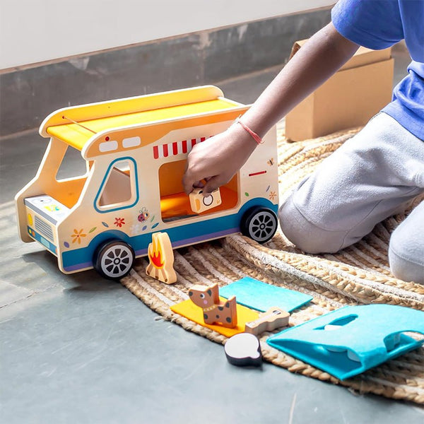 Wooden Little Camper Set